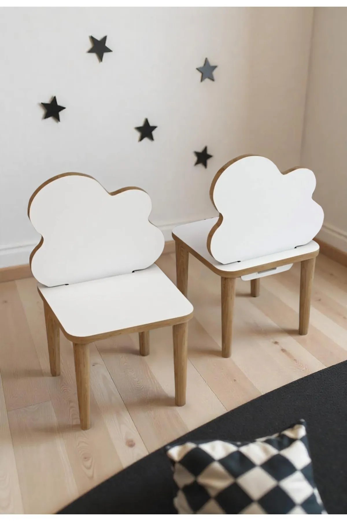 Ahşap Yaz Sil yüzeyli, çizilmez, boyanabilir çocuk oyun ve etkinlik masası ve Bulut Desenli sandalye Ahşap Yaz Sil yüzeyli, çizilmez, boyanabilir çocuk oyun ve etkinlik masası ve Bulut Desenli sandalye